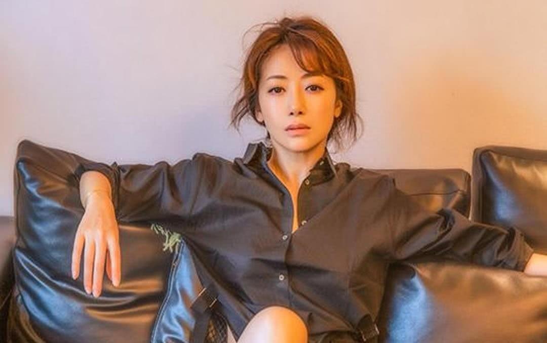 陈紫函|屡次被曝不雅照, 从当红沦落十八线, 46岁无子的陈紫函做错了什么？