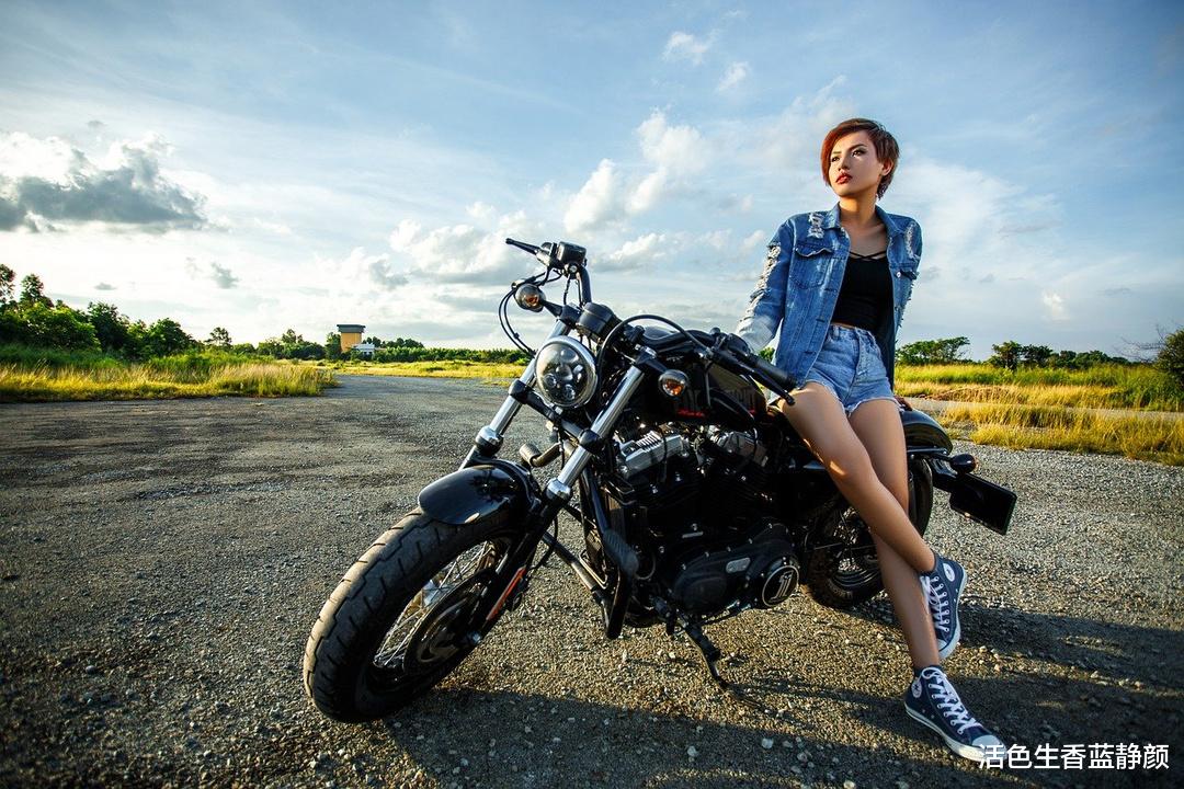 活色生香蓝静颜 最厉害的境界就是不言语