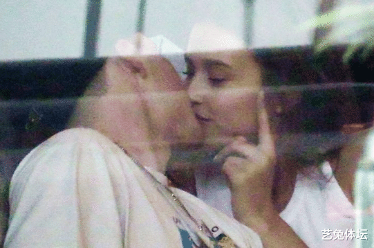 布鲁克林|贝克汉姆的“海王”儿子，不学无术却娶了好莱坞“百亿千金”