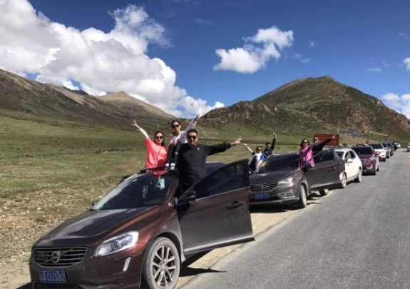 西藏 西藏自驾老司机忠告：无人区千万别在车里睡，原因为何？