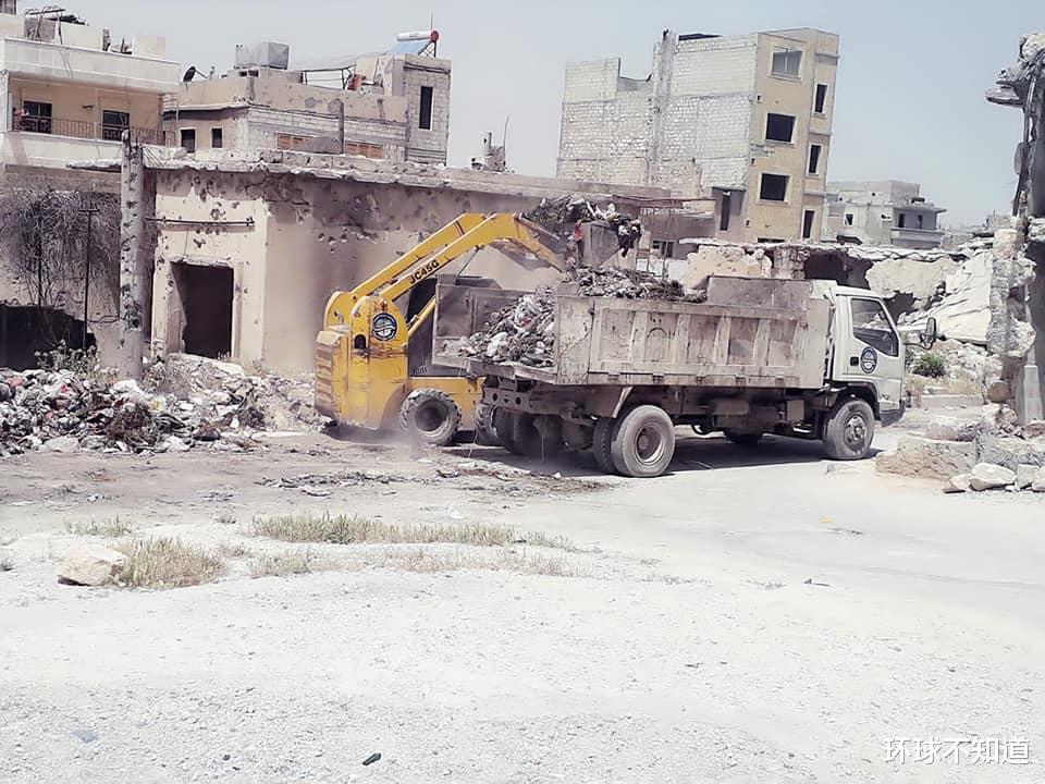 敘利亞重建：大城市阿勒頗清理碎片拆危房，工人師傅很繁忙-圖3