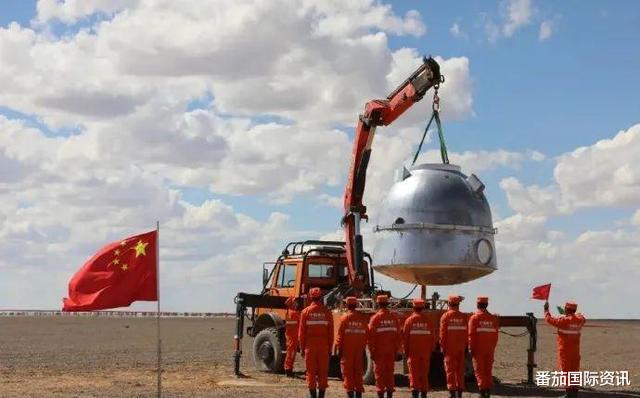 航天员 航天员回家有太空反应，地面人员抬着离开，聂海胜想吃面条