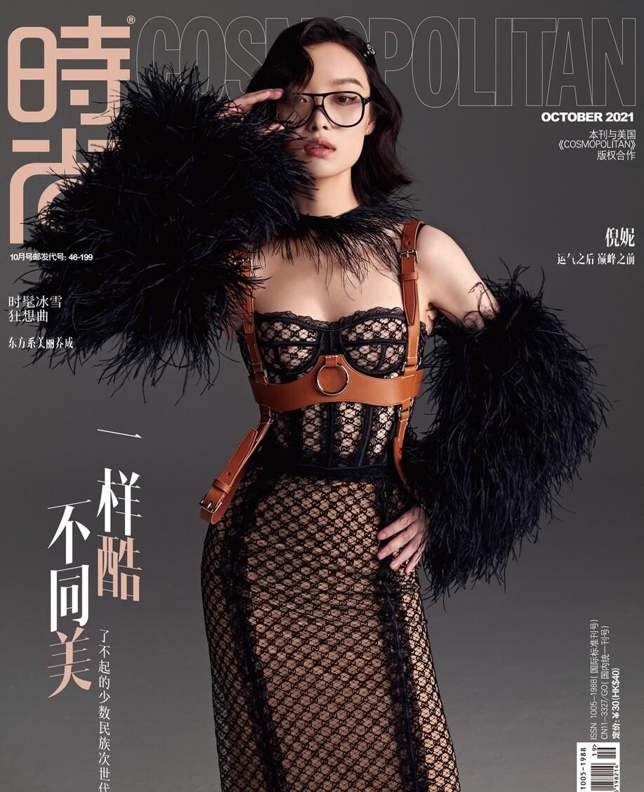 皮草|倪妮最新时尚大片,穿蕾丝长裙配皮草披肩,优雅华贵高级感十足