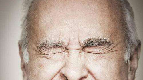 医院|辗转求医路，DBS使其睁眼在一朝~