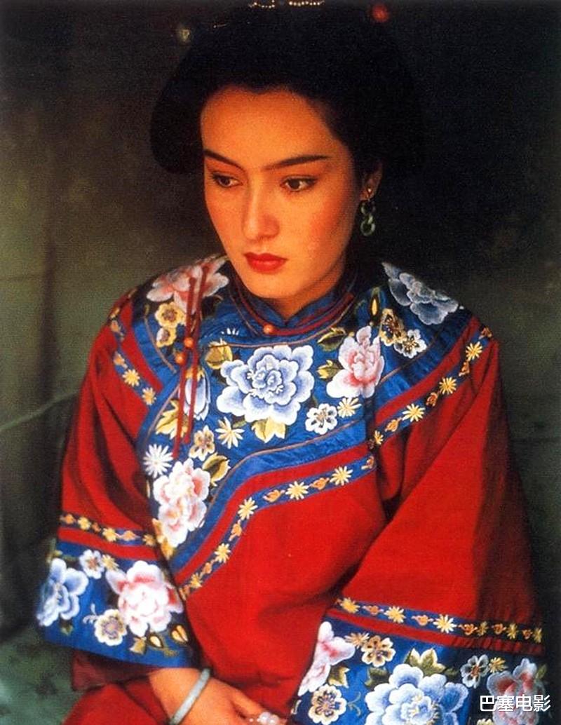 异域|别硬演“异域美人”，有人翩翩起舞一眼万年，有的还是把脸遮上吧