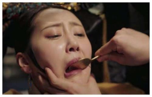 如懿传|如懿传：魏嬿婉被毒成“活死人”，为何不自杀，你看太后说了啥？