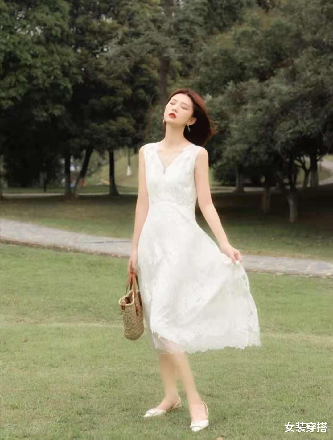 女装穿搭|白色连衣裙搭配什么鞋子好看