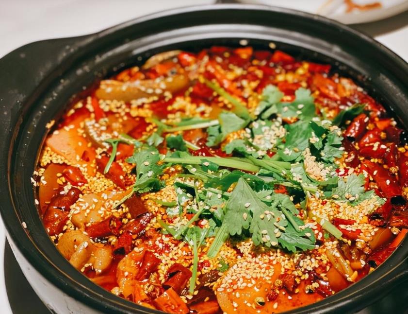 张云雷|汪小菲成都新店遭吐槽，有人吐槽不够吃，有人吐槽太贵，咋回事？