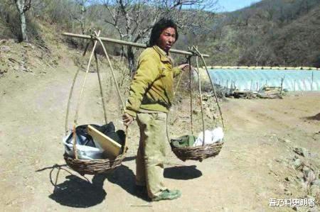 吾乃料史明者 北大学霸王青松:隐居深山11年,花光350万,现为儿重返社会