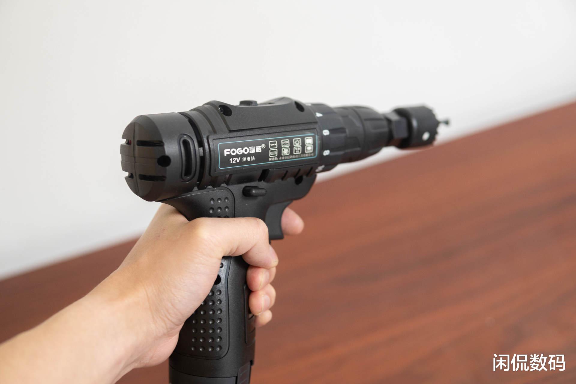 显示器|300元撑起32寸带鱼屏，15KG承重的松能T9显示器支架体验如何？