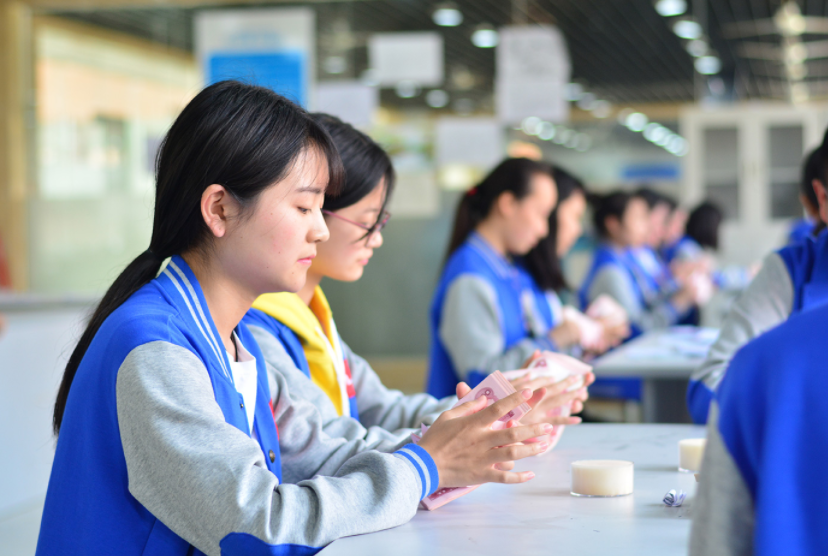 学霸|初中生“真伪学霸”评判标准，这门学科成绩好，或成“中考黑马”