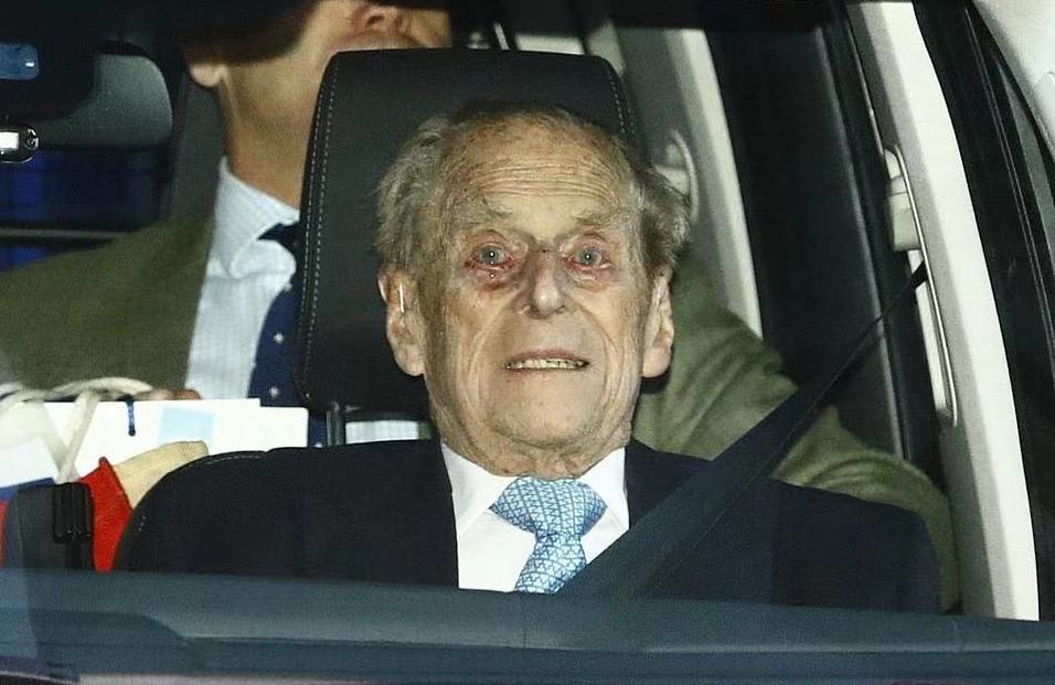 99歲菲利普親王因病住院！眼眶深凹瘦成皮包骨，“蜥蜴肌膚”嚇人-圖5