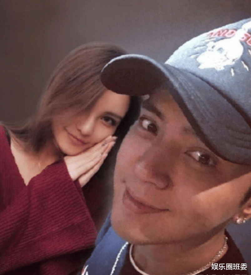 周扬青|周扬青晒辣妹装扮，性感火辣大秀事业线，与葛优侄子感情成谜