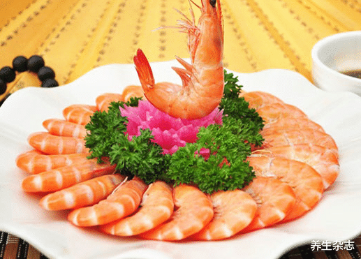 甲状腺癌|35岁男子长期喉咙痛,确诊甲状腺癌,医生咆哮:1种粗粮吃不得