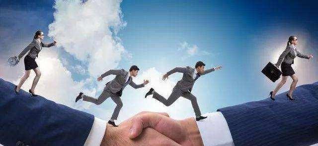 |38岁的乡镇公务员，提拔不了发不了财，不想等死，怎么过有意义？