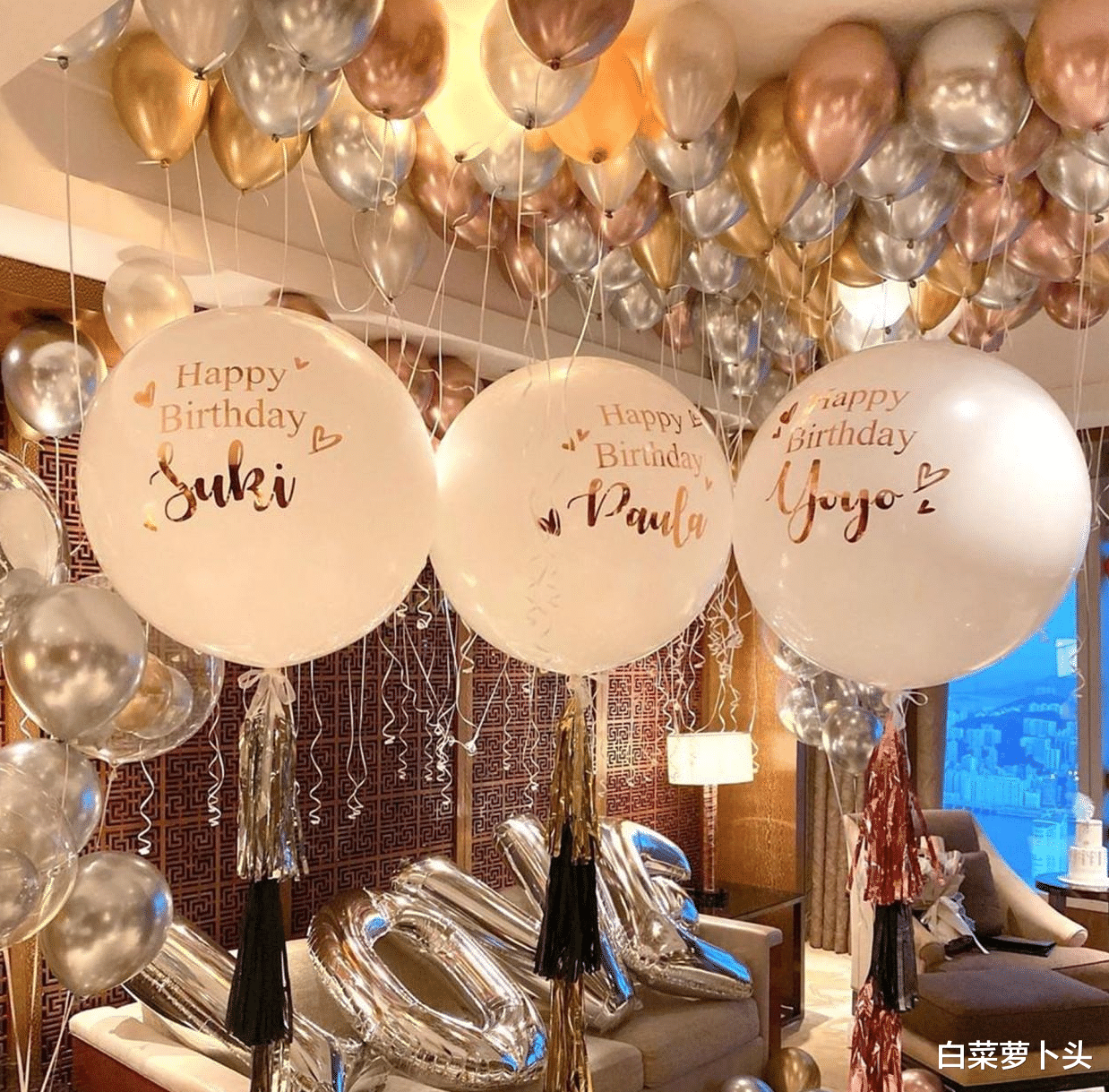 陈自瑶|一众贵妇举办派对！陈自瑶穿高叉晚礼服，三孩妈妈徐菁遥最性感