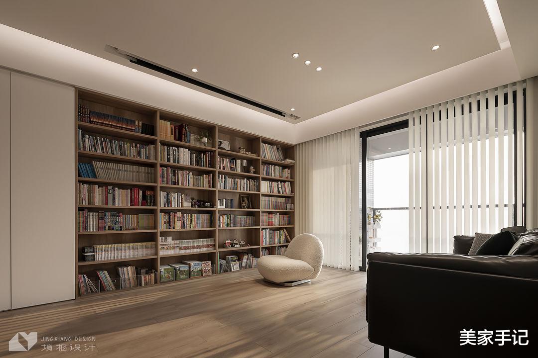 深圳夫妻136㎡的家,仅凭一个客厅就圈粉无数,不要电视墙太香了!