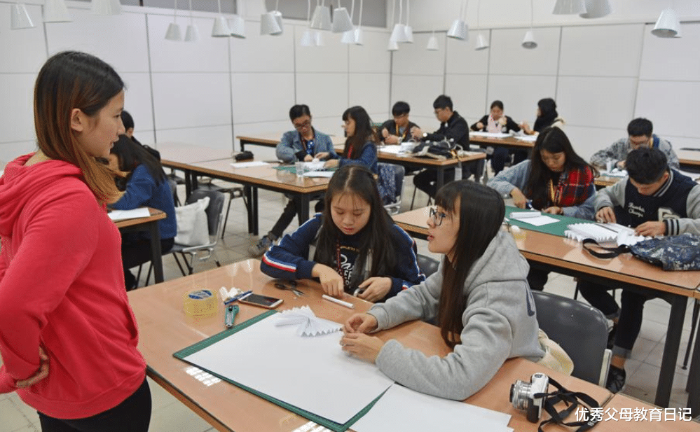 教师|教师招聘门槛提高，学历标准严格明确，有些学生毕业即失业