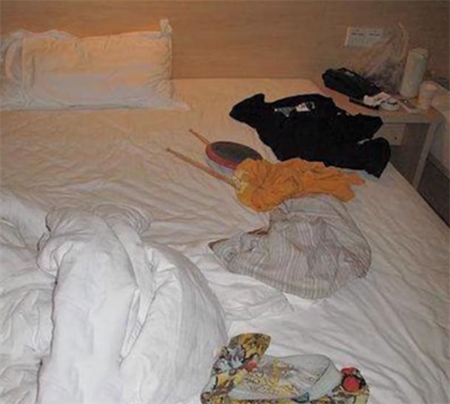 甘肃男子发现妻子出轨,拍视频敲诈情人8万,要求和对方老婆上床