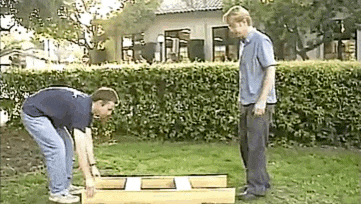  疫情发生期间，路边的乞丐都去哪了？神评让我终于明白了