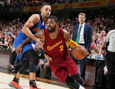 可馨育娃|被耽误的天才控卫欧文VS被定位为“体系球员”的库里，两人谁强