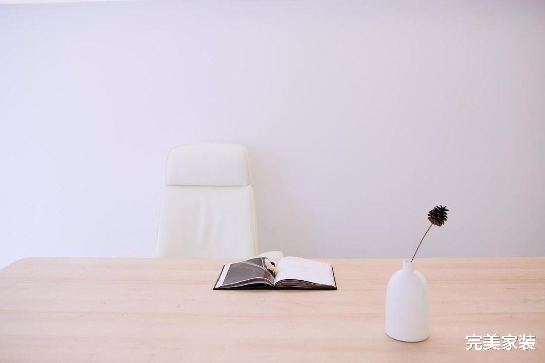 纯白风格的家居空间，回归本真的简约，让灵魂也得到了慰藉