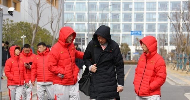 中国男篮|中国男篮好消息！一对手退出亚预赛，杜锋专心准备对阵日本