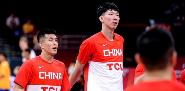 孙铭徽|CBA3猛料！男篮亚预赛赛程出炉！总冠军后卫加盟新疆！孙铭徽懊恼