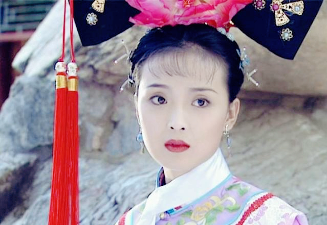 知否知否应是绿肥红瘦|当琼瑶女郎遇上金庸女郎，秦岚佘诗曼平分秋色，王艳陈红被抢风头