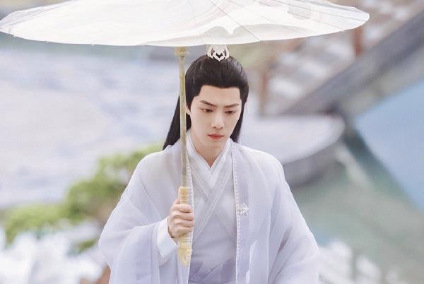 梦迁几度|《玉骨遥》男主戏份被删？粉丝现教科书式回应，不给艺人添麻烦