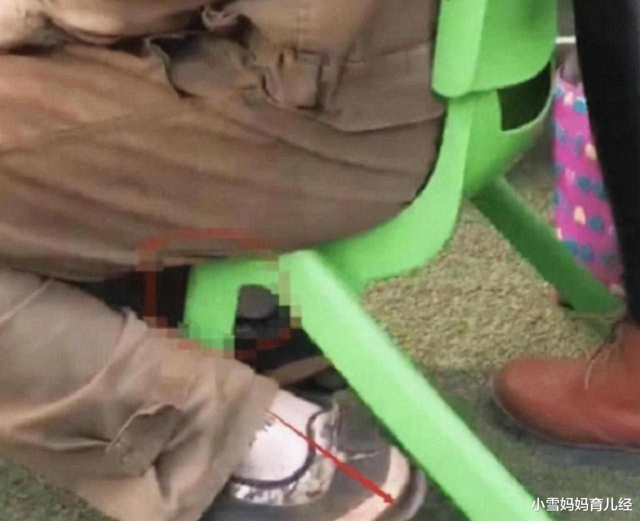 小雪妈妈育儿经|爸爸穿“工作装”开家长会，被其他家长议论：不怕给孩子丢脸！