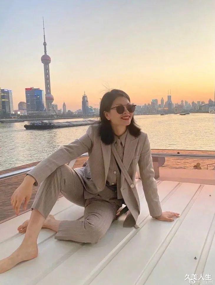 久美人生|初代超模吕燕的ootd，不比职场剧耐看？