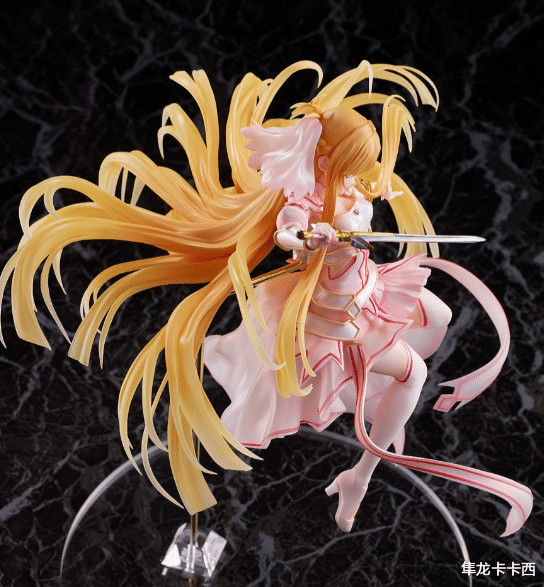 結城明日奈|刀劍神域亞絲娜新手辦官圖：大腿比腰粗的發福亞總