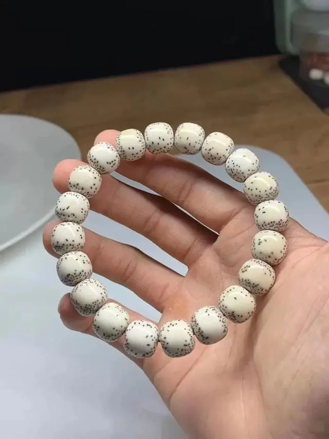 文玩|这十种文玩手串，感觉配饰是“累赘”