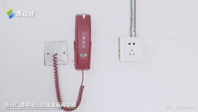 避难|泰丰千花岛小区:避难层里有业主占用公共区域违建复式小洋房