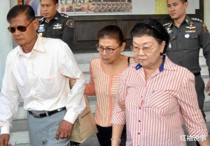 张天爱|50岁闪耀皇家海报，晚年颜值轻松碾压众嫔妃，泰王舍不下白月光