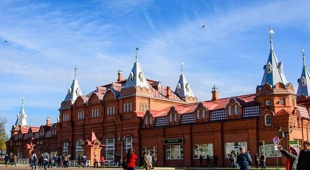 西双版纳 俄罗斯旅游住旅店,为何半夜有女孩敲门不能开?3名游客说出经验