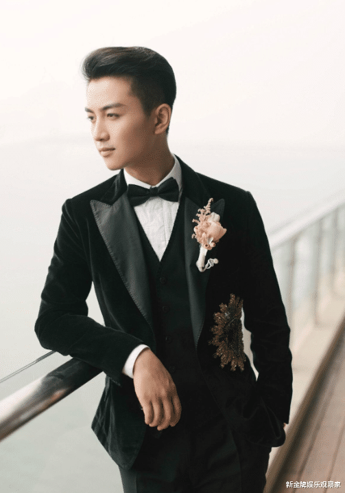 陈晓|陈妍希晒全家福为儿子庆生，奥特曼蛋糕抢镜，陈晓的眼睛又有光了