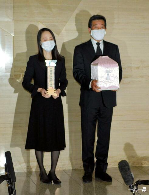 舞台剧|日本著名女星死亡真相曝光!被渣男断救命药,他大骂:你死了才好