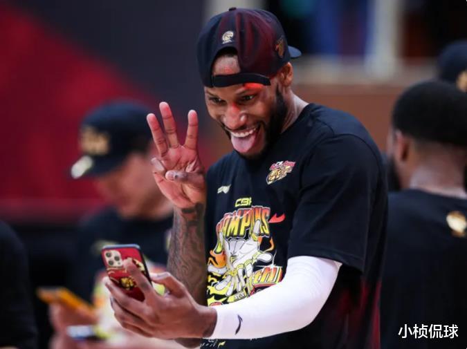 隔離|威姆斯確認(rèn)歸隊(duì)，胡金秋充實(shí)的隔離生活，首鋼新人白等11年離隊(duì)