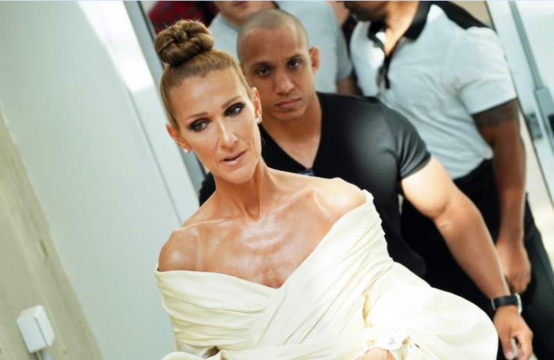 蔡文泉|53岁天后席琳迪翁重病瘫痪?身材暴瘦只有95磅,照片曝光被称骷髅