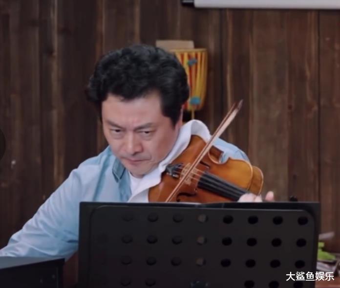 王一博|张艺兴把《湘江水》改成了古典音乐版本，几位古典音乐老师很惊讶