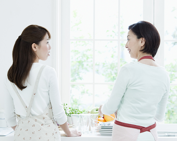 小潘谈情说爱|“我妈住院你为何不去照顾？”面对指责，妻子一句话让丈夫红了脸