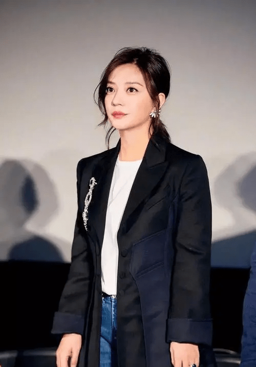 赵薇|47岁赵薇再出新剧，搭档“老同学”黄晓明，或将又是一部“爆款”