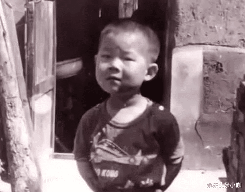 岳云鹏|刚红就飘了？路人缘败光，全靠老婆挽回？