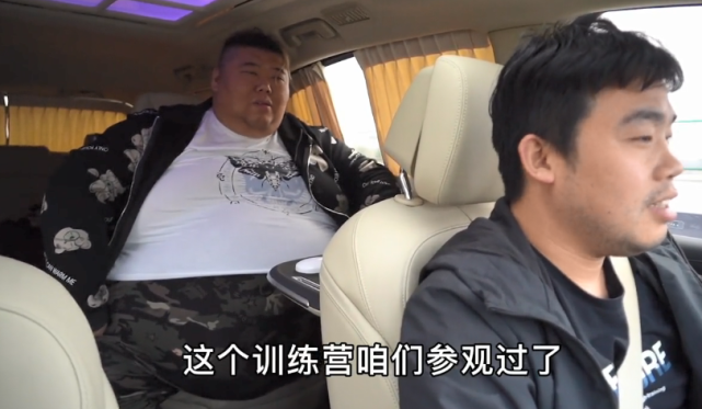 咳嗽 600斤胖猴仔要减肥？只关心饭量是否管饱，网友：被绑架就咳嗽两声