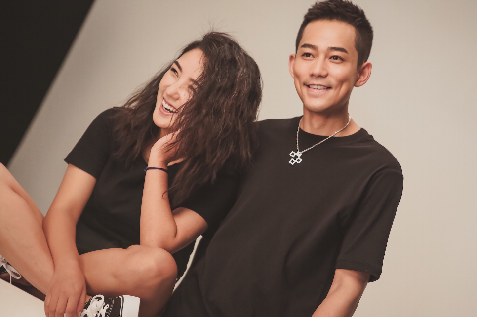 苏醒|被公司雪藏，曝光何洁聊天记录，苏醒如何一步步将人气“作没”的