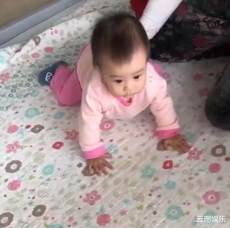 杨怡|恭喜！42岁杨怡产子，小5岁老公首晒一家三口合影，甜蜜表白妻子