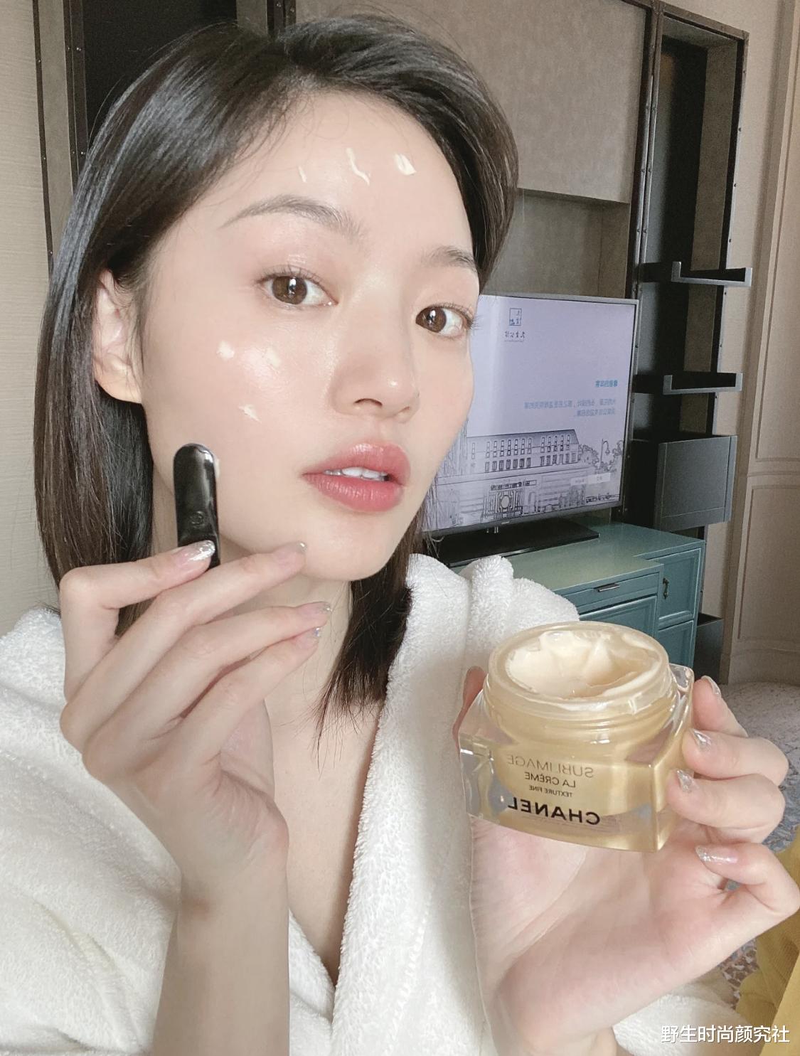 护肤 女人过了30岁,这4种护肤方式要少做,否则皮肤更干更显老