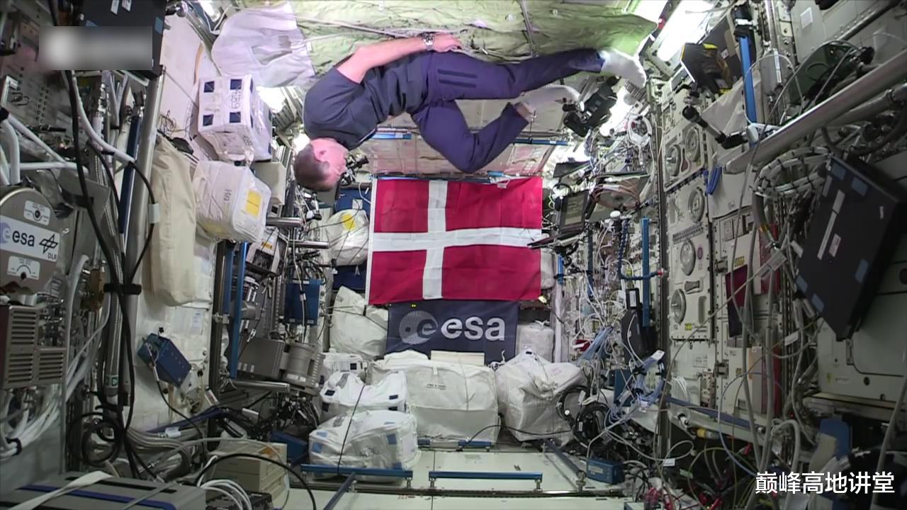 国际空间站 天宫空间站睡眠环境对比国际空间站：高下立判，这才是以人为本